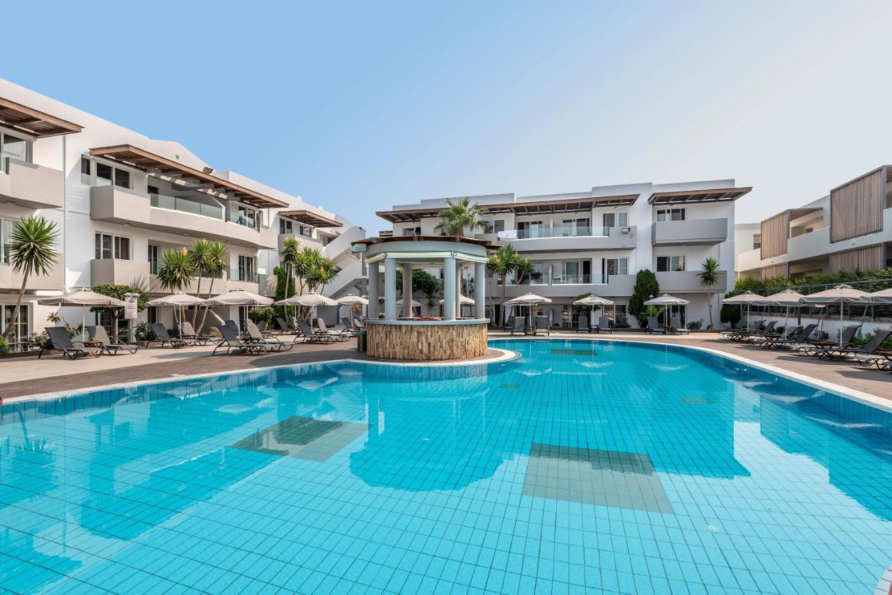 Pelopas Hotel Tigkaki  Luaran gambar