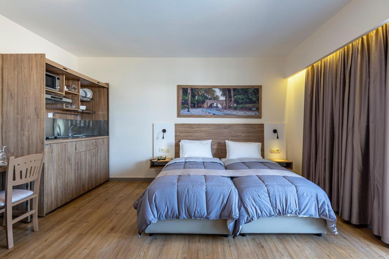 Pelopas Hotel Tigkaki  Luaran gambar