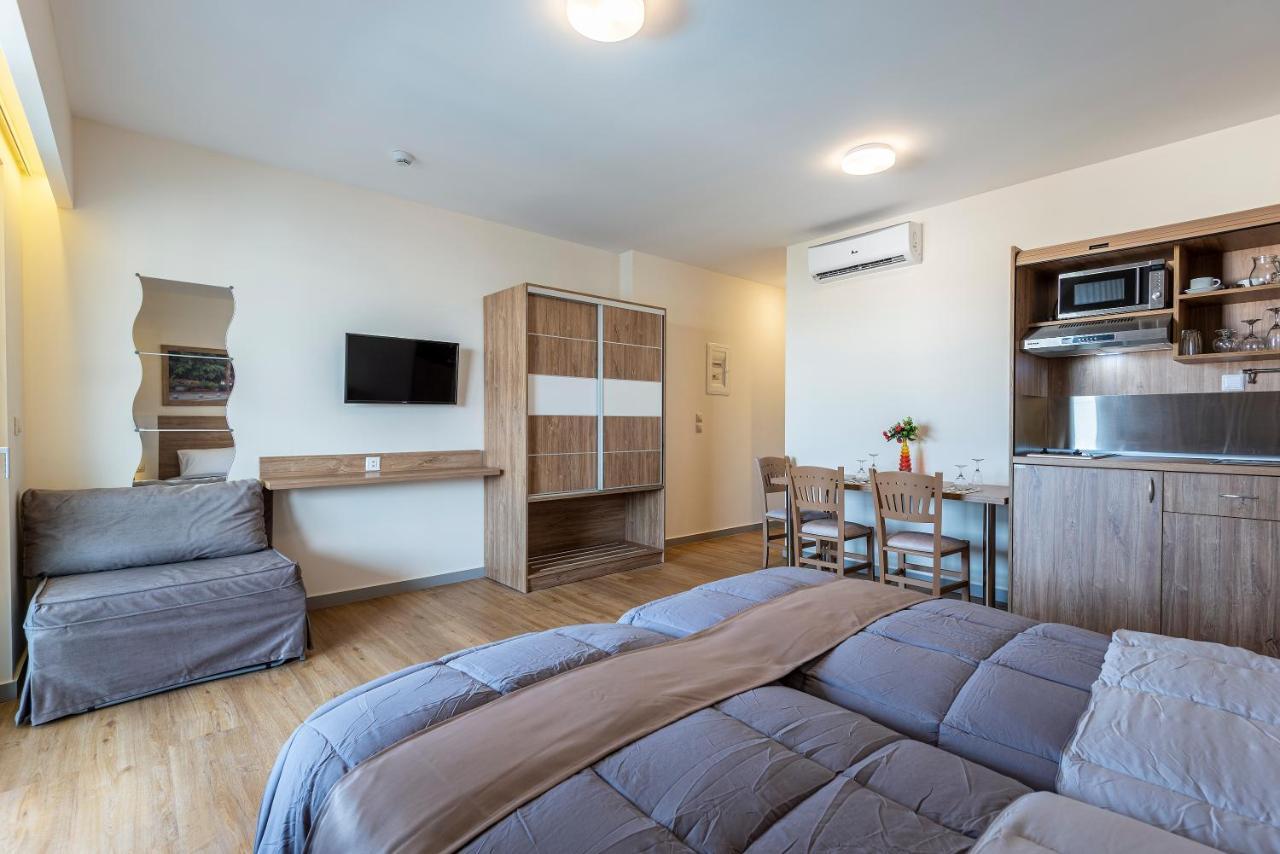 Pelopas Hotel Tigkaki  Luaran gambar