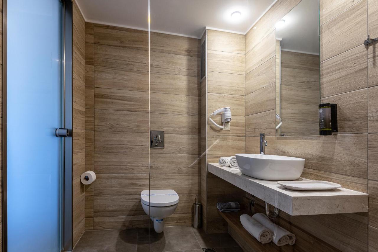 Pelopas Hotel Tigkaki  Luaran gambar