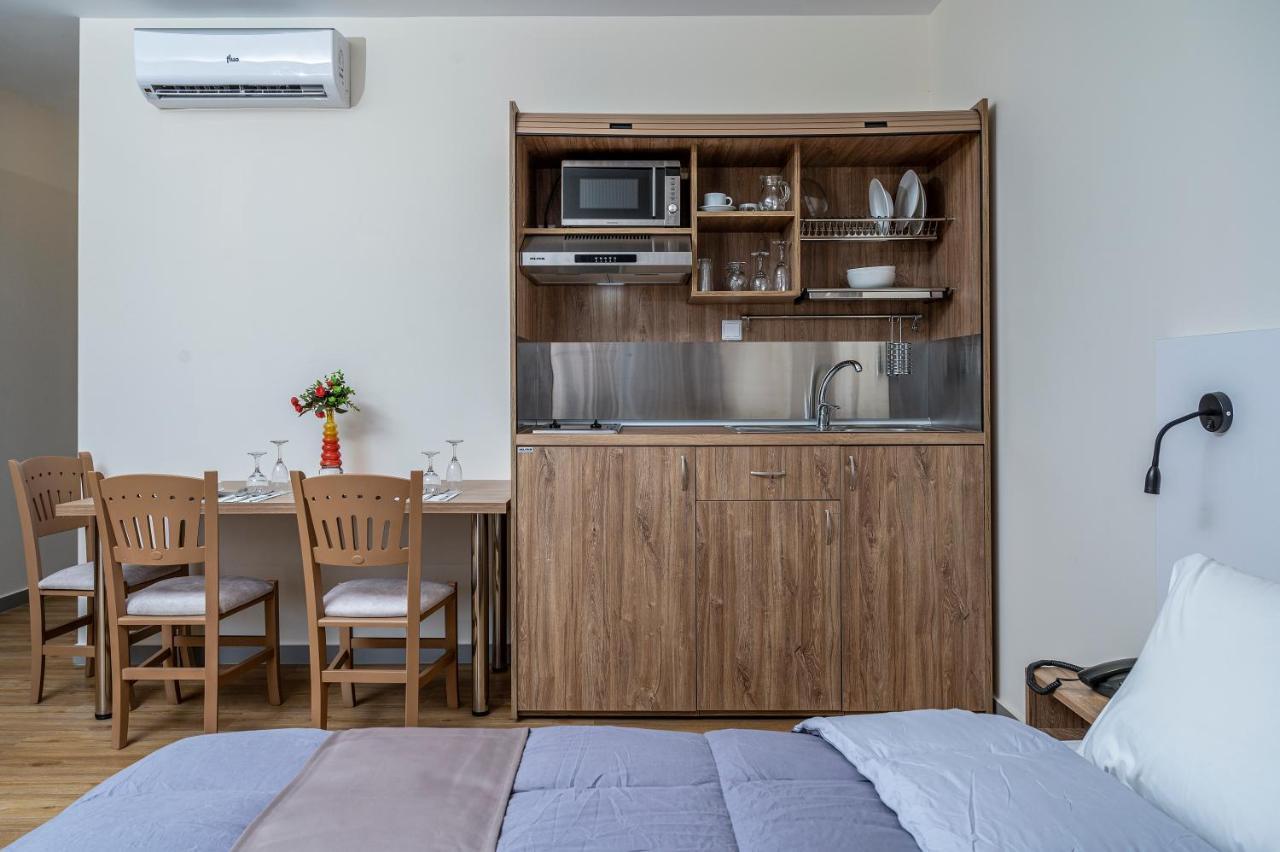 Pelopas Hotel Tigkaki  Luaran gambar