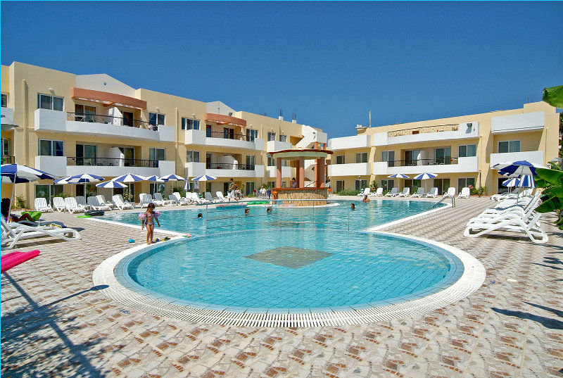 Pelopas Hotel Tigkaki  Luaran gambar